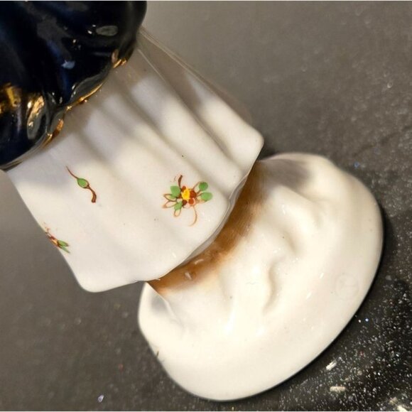 Antique Occupied Japan figurine Lady w/ flower basket gold gilding collectible - Picture 8 of 12